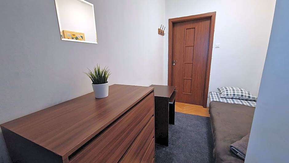 Niebieski Meander Pokoje blisko metra