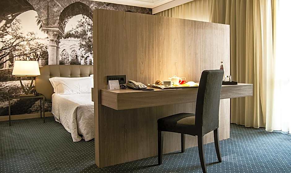 Photo 1 of 11 of Junior Suite