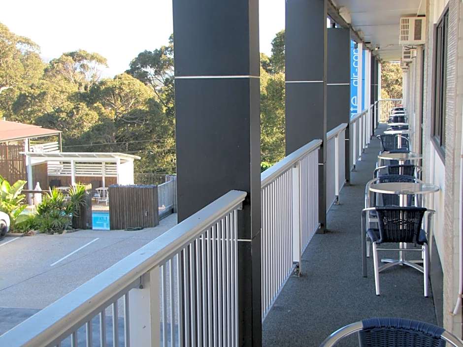 Top of the Town Motor Inn