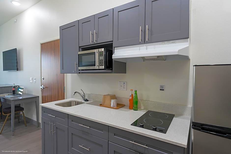Texas Bungalows Hotel and Hotel Que at i35 Austin Pflugerville