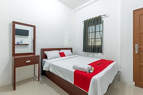 RedDoorz near Stasiun Pematangsiantar