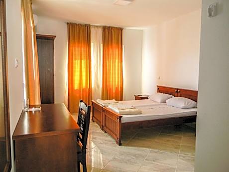 Suite - Annex Building