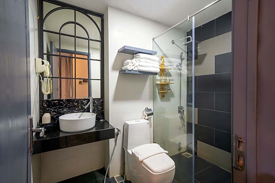 Le House Boutique Hotel - 100m to the beach