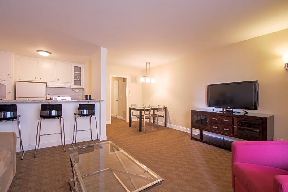 Hollywood Orchid Suites