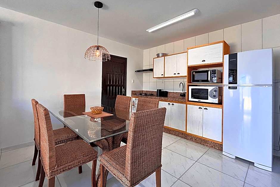 Casa Amarela - WIFi - Prox Praia e Beto Carrero