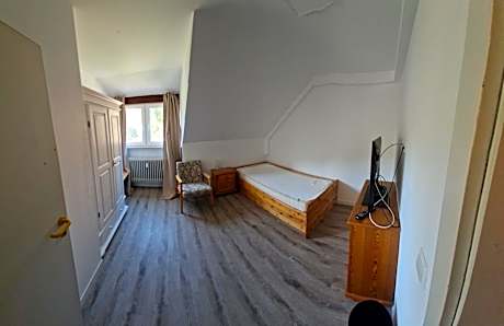 Triple Room with Bath