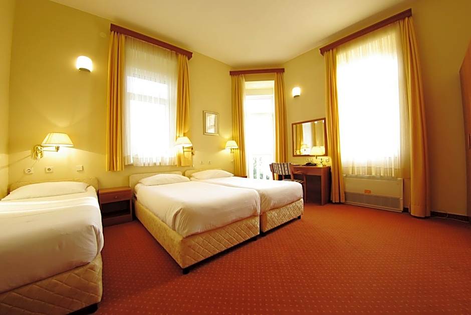 Hotel Vila Ružica- glavna zgrada i depandanse