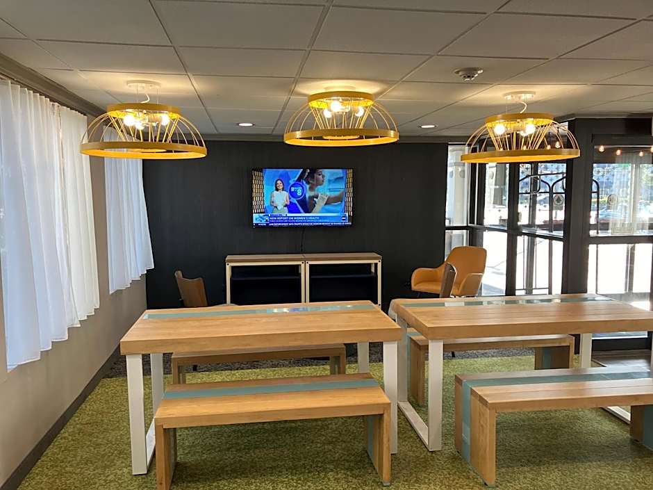 Spark by Hilton Clarks Summit