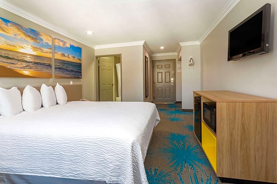 Days Inn by Wyndham Santa Monica