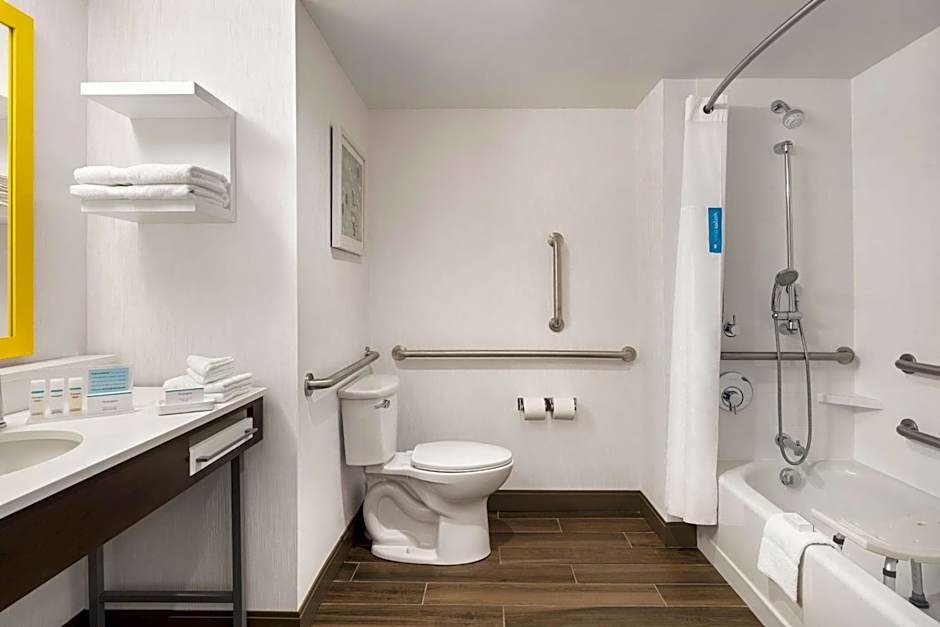 Hampton Inn By Hilton & Suites Ocean City West