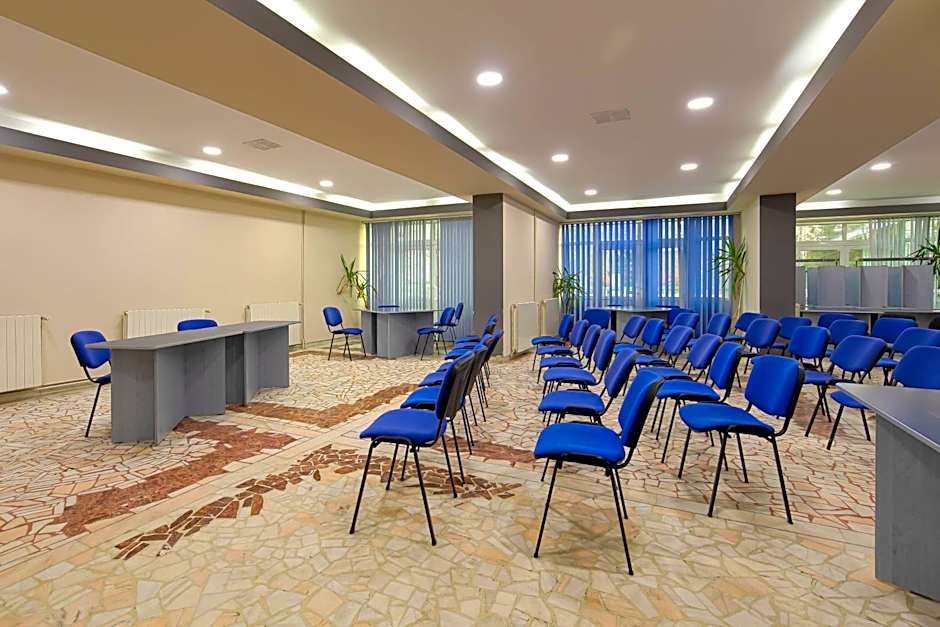 Hotel Alexandros Busteni by Genco & Restaurant Miorita