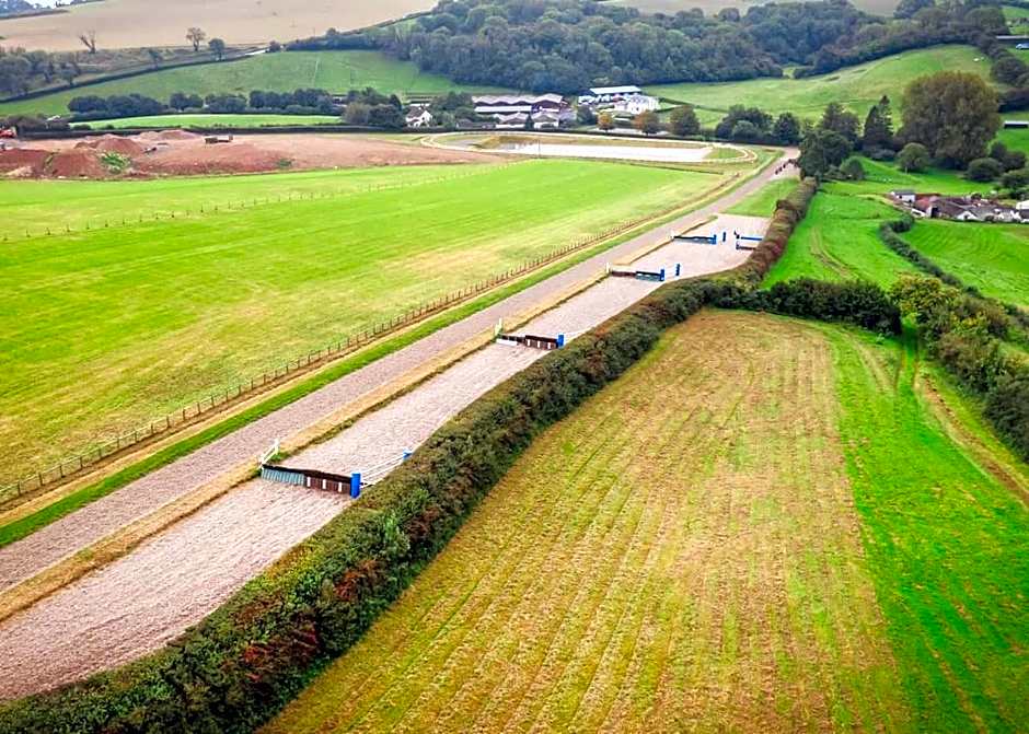 Pant Wilkin Lodges And Equestrian Centre