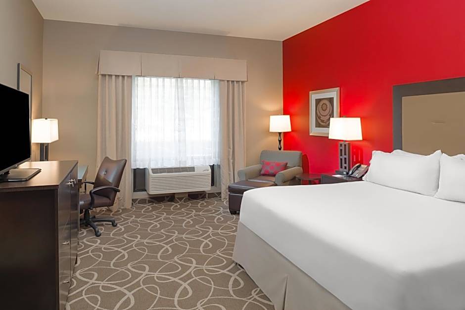 Holiday Inn Express Klamath Redwood Ntl Pk Area By IHG