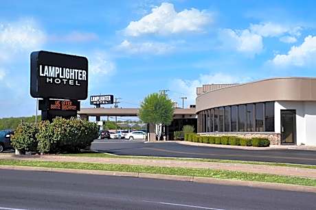 Lamplighter Inn-South