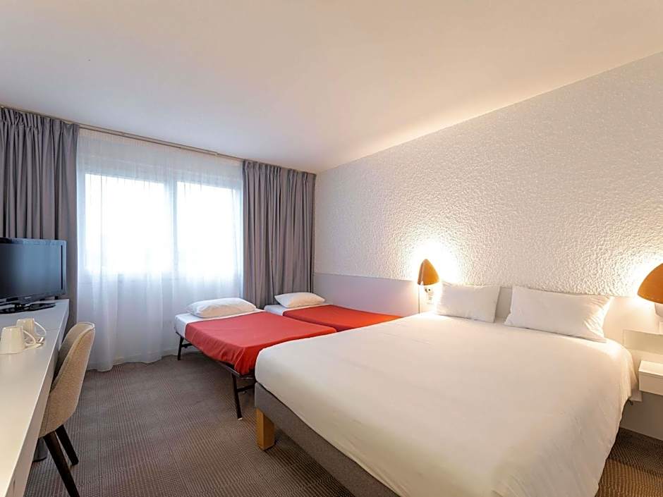 Novotel Mâcon Nord Autoroute du Soleil