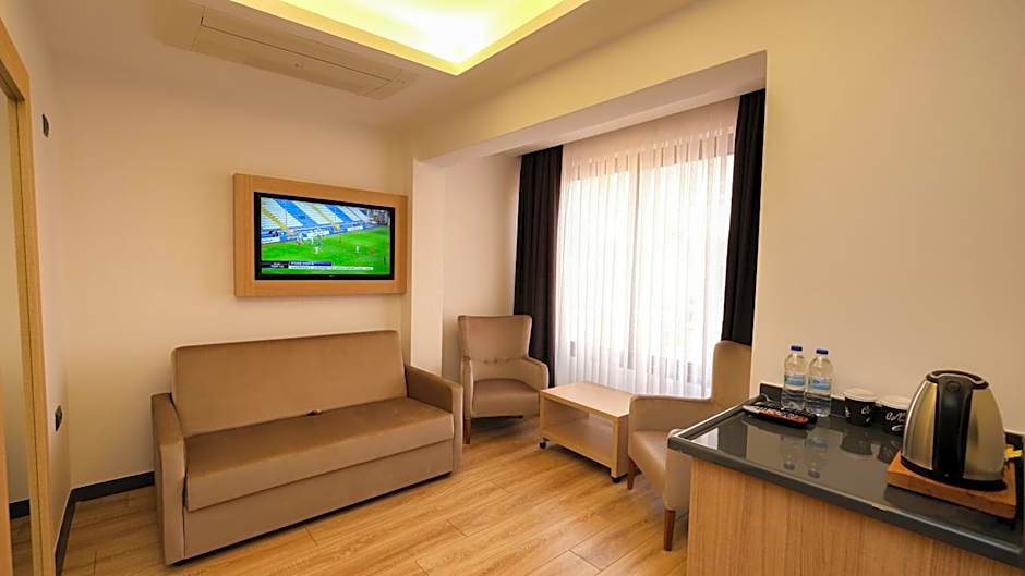 Alesta Seaside Residence