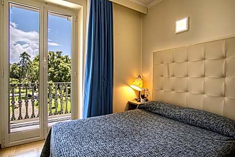Triple Room with Garden View