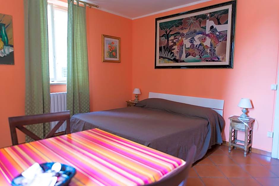 Al Cardinale Rooms & Studios