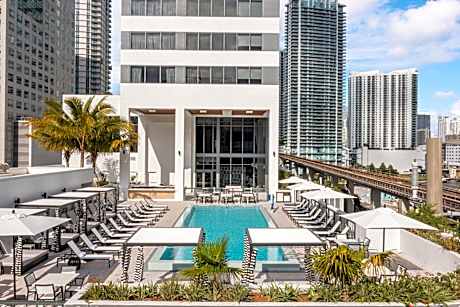 Element Miami Downtown