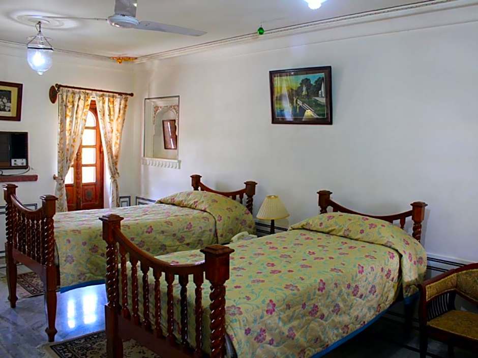 Hotel Pushkar Palace