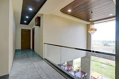 HOTEL O ROYAL  Lodging &Resto