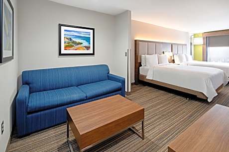 Queen Suite with Two Queen Beds and Sofa Bed