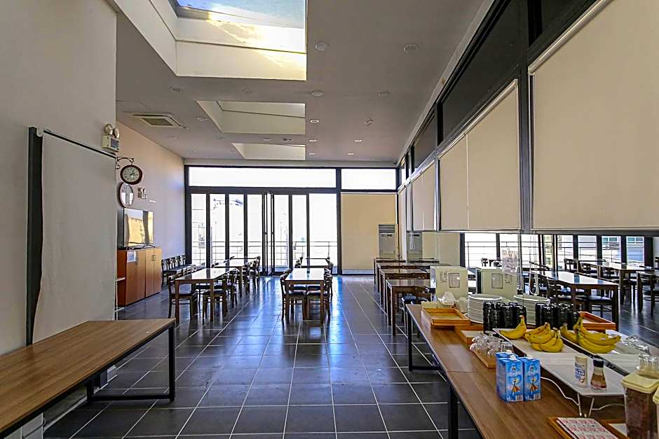 Benikea Cheonan Tourist Hotel