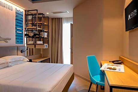 Suite, Sea View