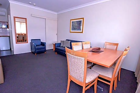 2 Bedroom Deluxe Suite