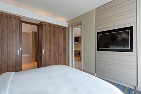 Superior Room with City View