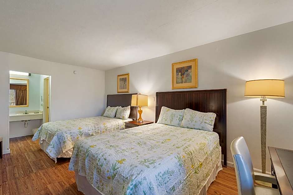 Williamsburg Suites