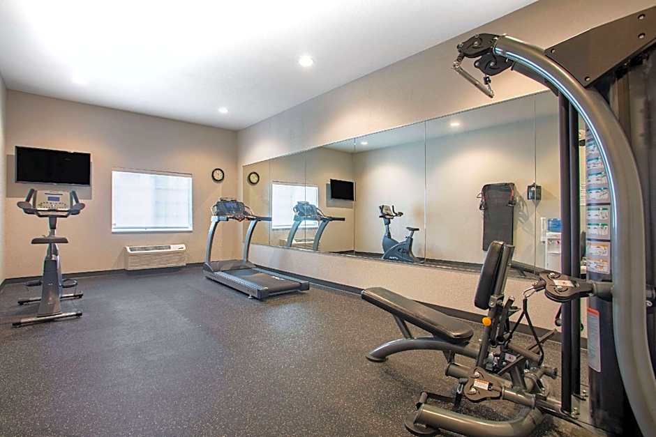 Microtel Inn & Suites by Wyndham Liberty/NE Kansas City Area