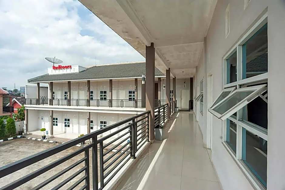 RedDoorz @ Jalan HOS Cokroaminoto Jambi