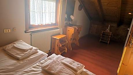 Economy Quadruple Room