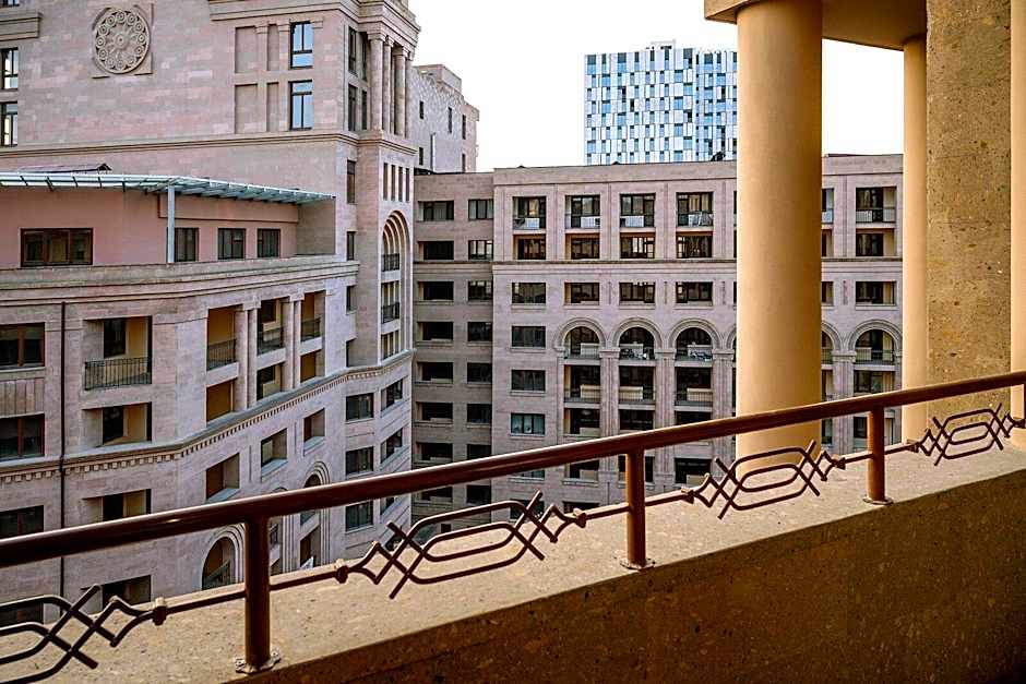 North Avenue Hotel