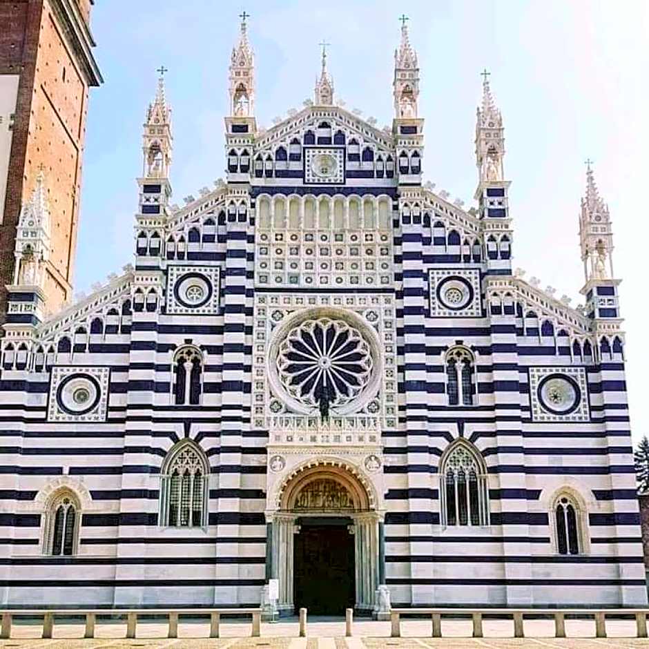 LT - Room's Bed & Living