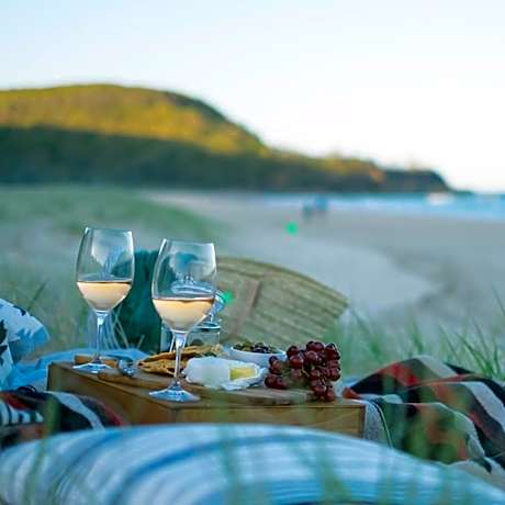 The Seashell ~ Coastal Luxe, Across from Beach