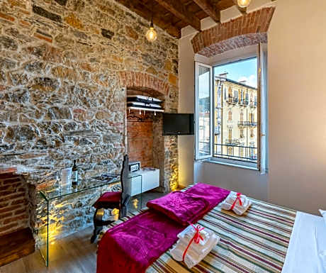 Deluxe Double or Twin Room with City View