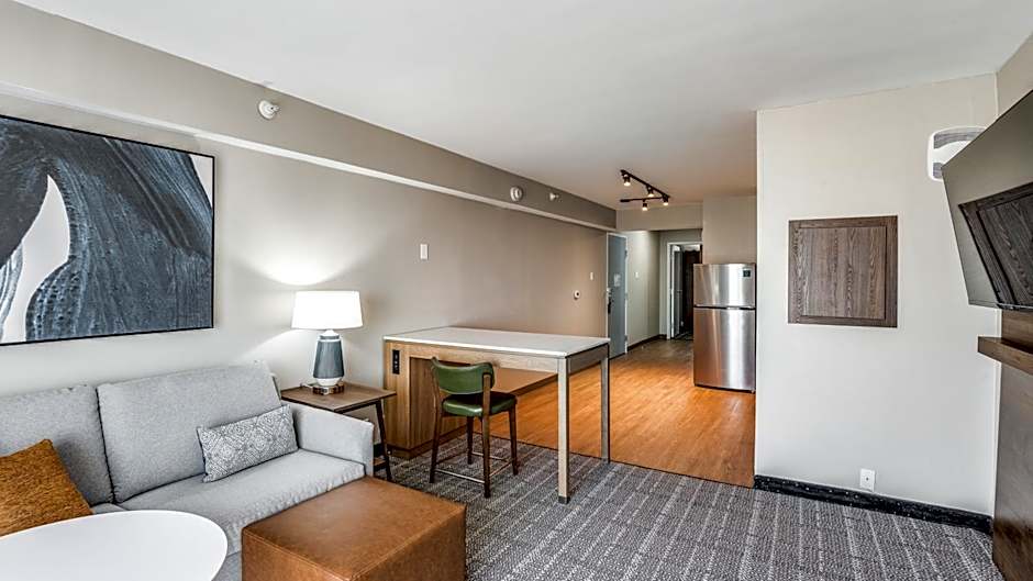 Staybridge Suites Dallas Market Ctr Love Field by IHG