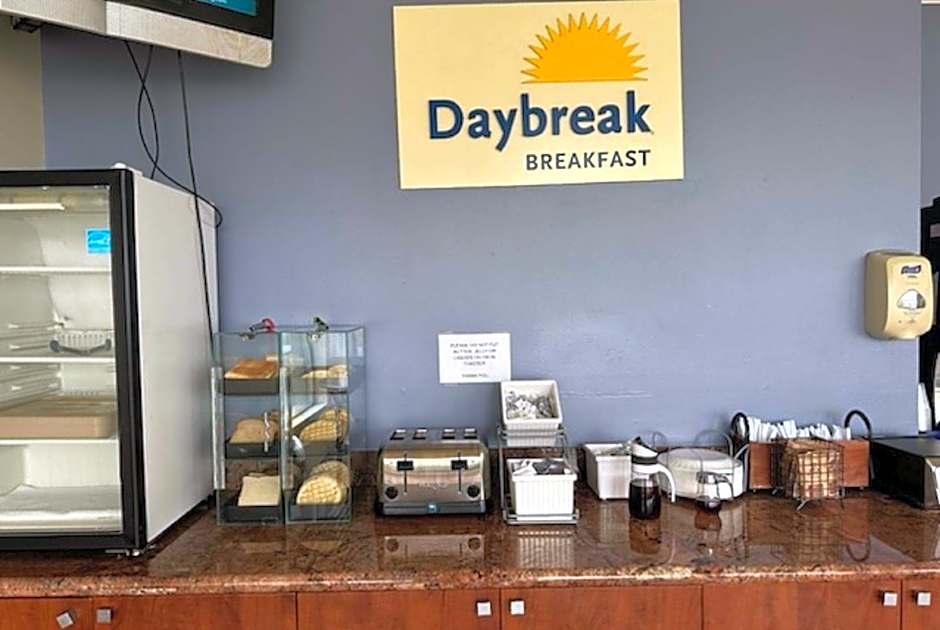 Days Inn by Wyndham San Diego-East/El Cajon