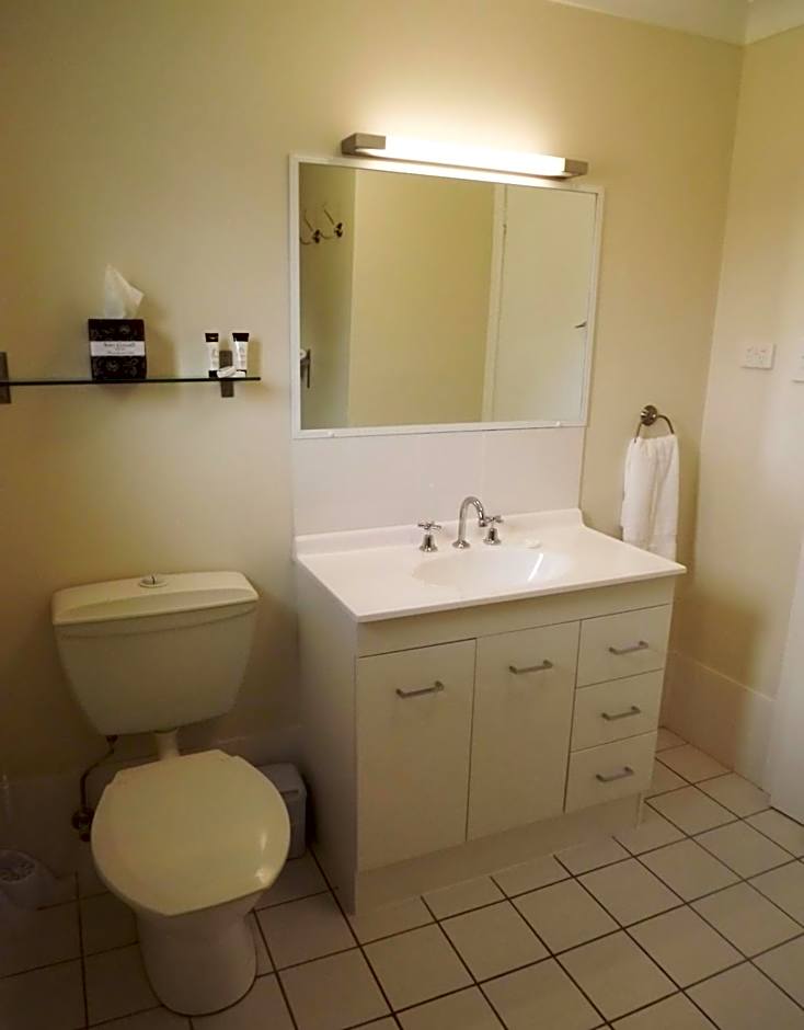 High Street Motor Inn