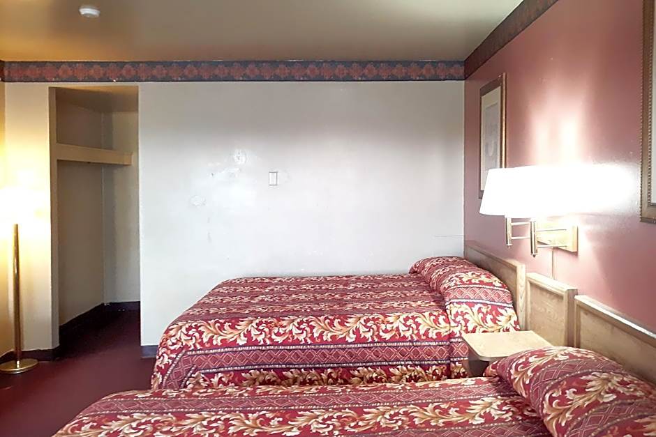 Photo 1 of 5 of 2 Queen Beds