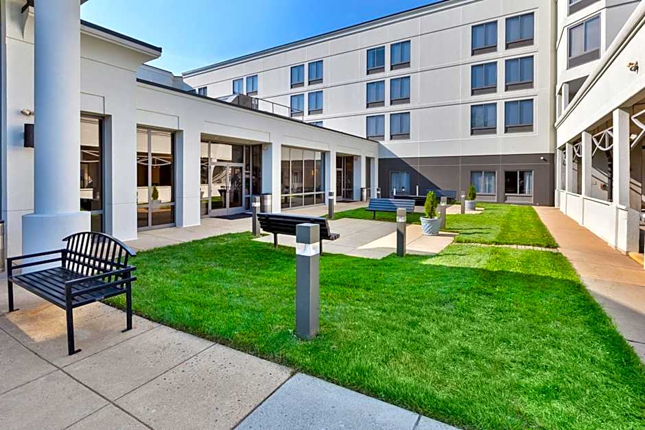 Crowne Plaza Dulles Airport By IHG