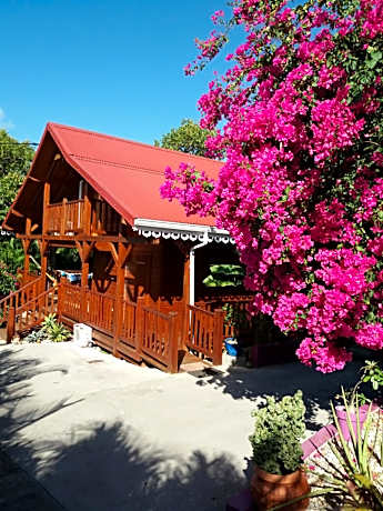 Bungalow with Garden View