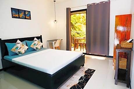 Standard Queen Room