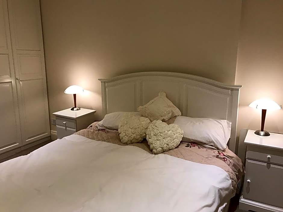 Foto 1 von 7 von 1 King Bed