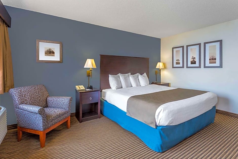 AmericInn by Wyndham Menominee