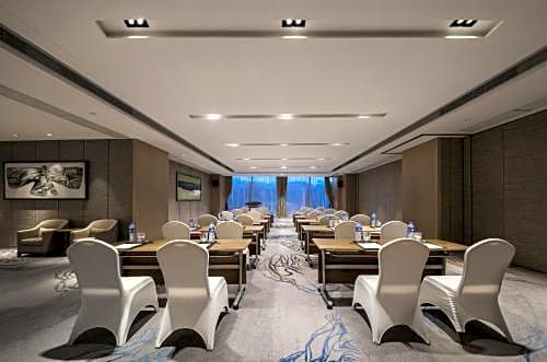 Holiday Inn Zhongshan Downtown, an IHG Hotel