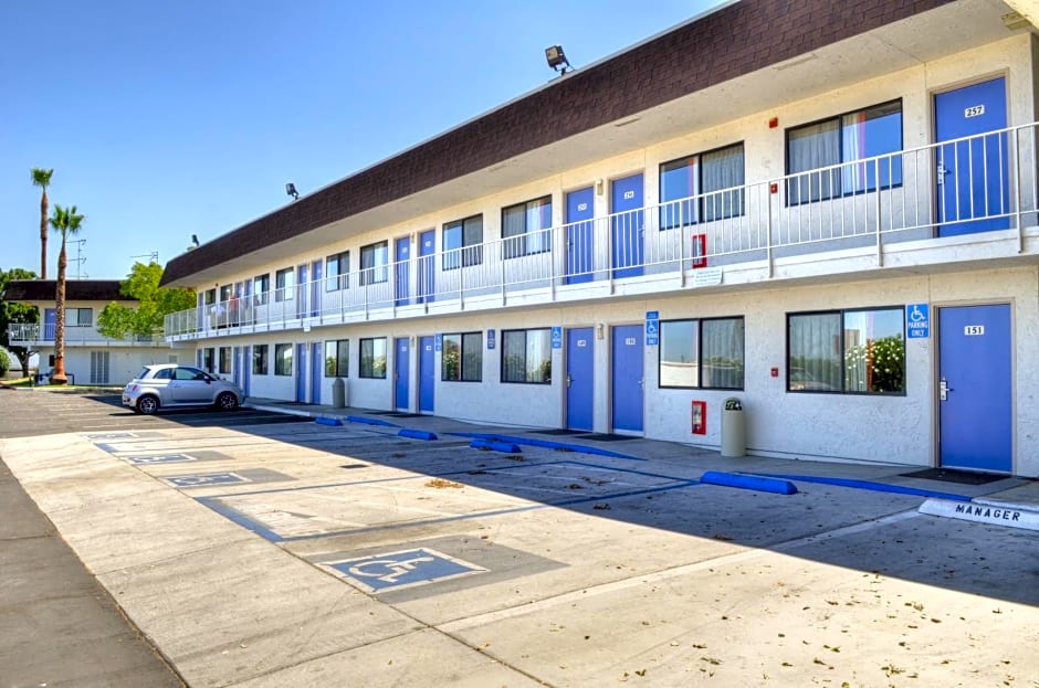 Motel 6-Santa Nella, CA - Los Banos - Interstate 5