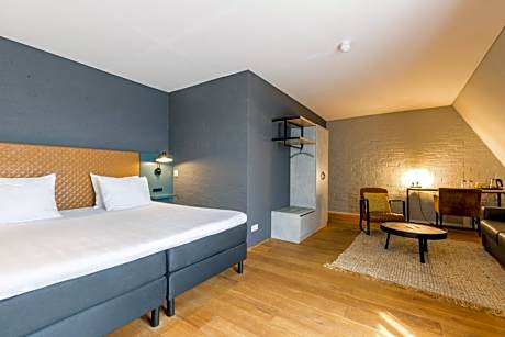 Suite 1 Double Bed